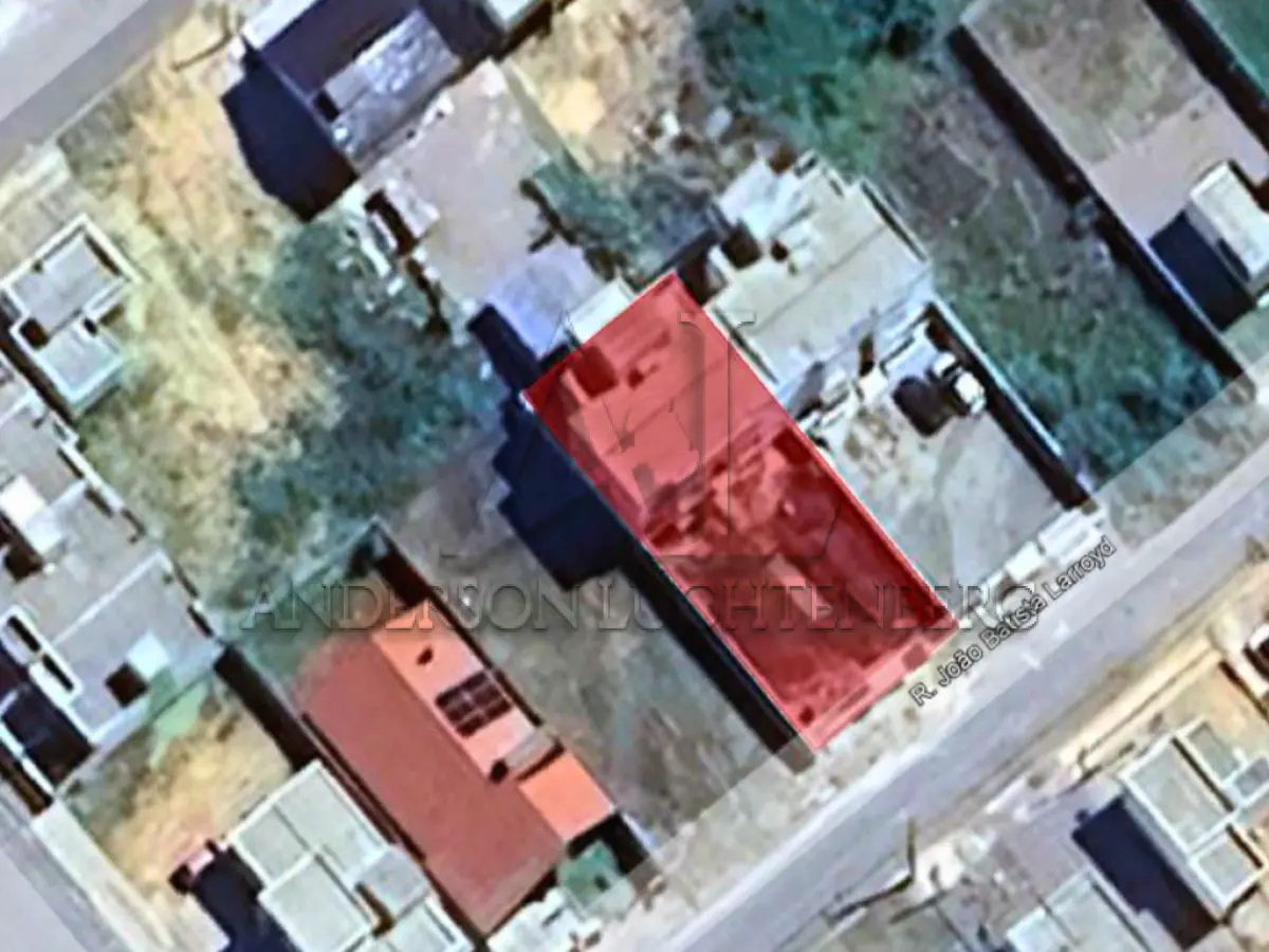 LOTE 002 - Terreno com construção de 4 aptos em Tubarão-SC