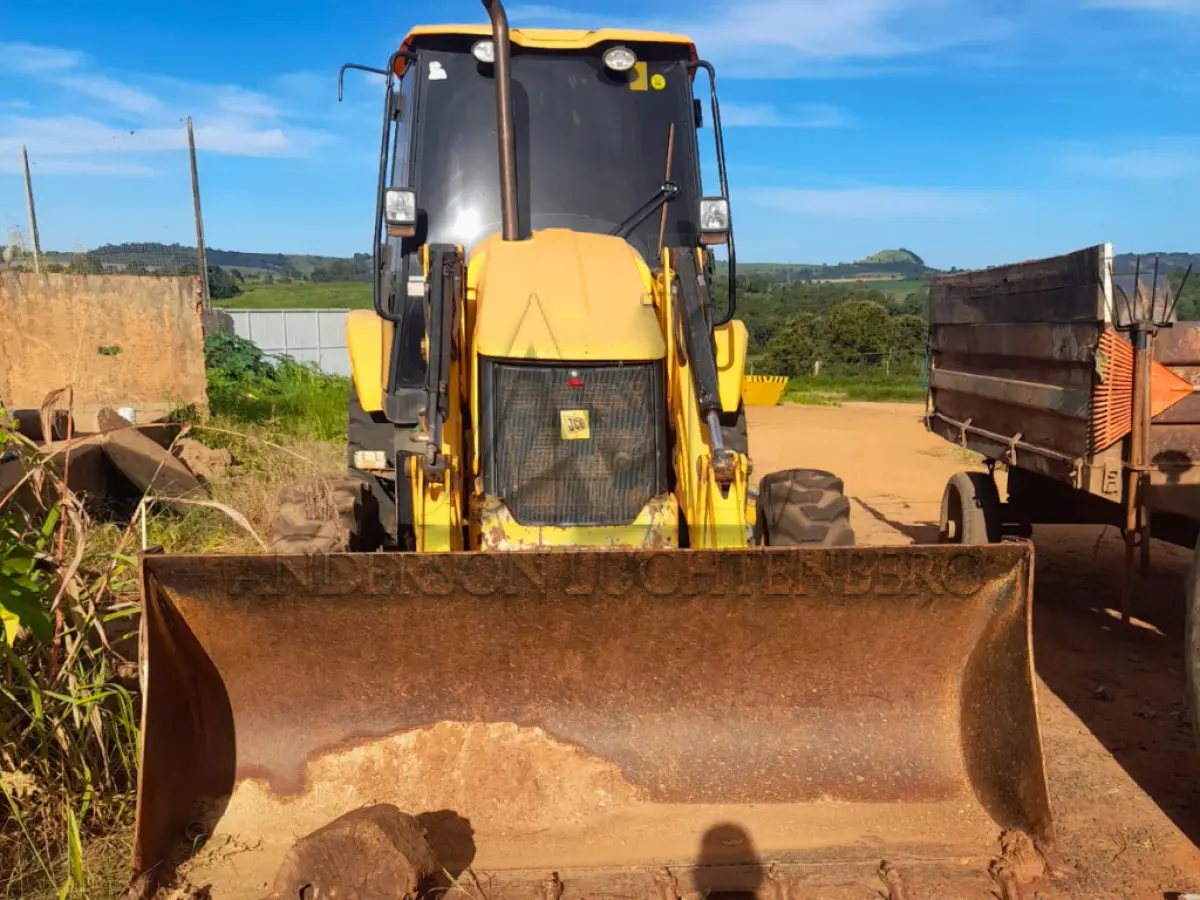 LOTE 004 - RETROESCAVADEIRA JCB 3CXB14CM2CM 2020