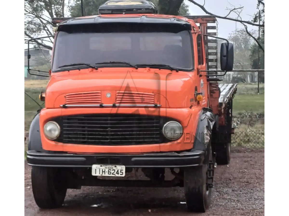 LOTE 008 - CAMINHÃO MERCEDES BENS L 1313 1974