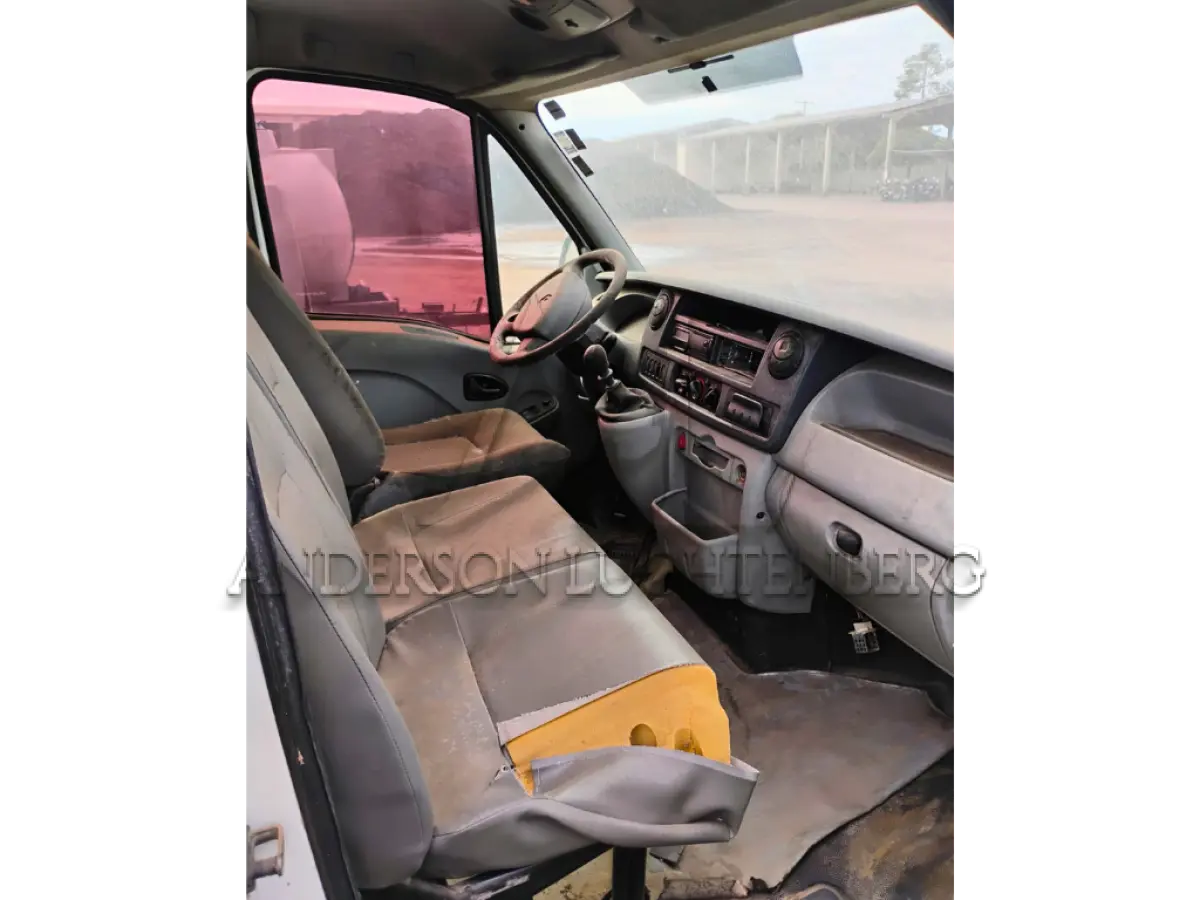 LOTE 010 - RENAULT MASTER SITNEI MI 2012/2013