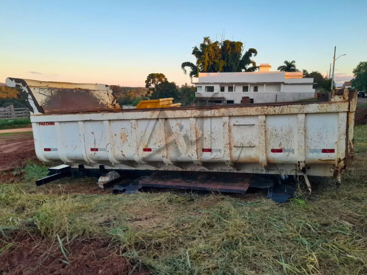 LOTE 010 - CAÇAMBA FACCHINI ANO 2020