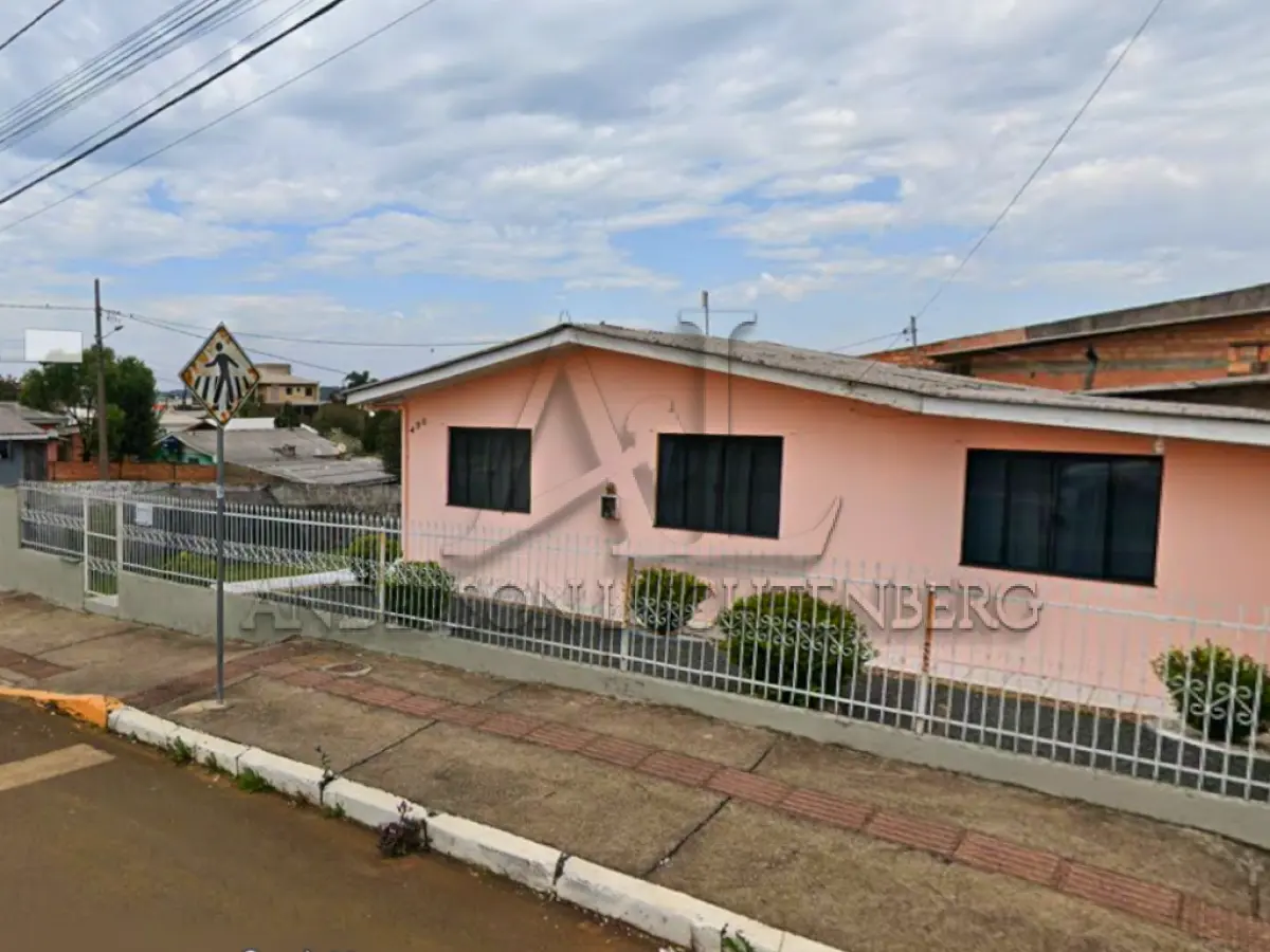 LOTE 001 - CASA DE ALVENARIA EM FRAIBURGO