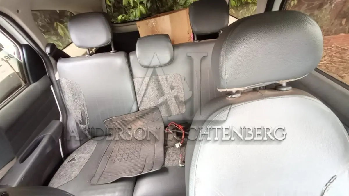 LOTE 015 - FIAT/WEEKEND ADVENTURE