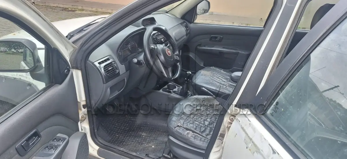 LOTE 016 - FIAT/WEEKEND ADVENTURE