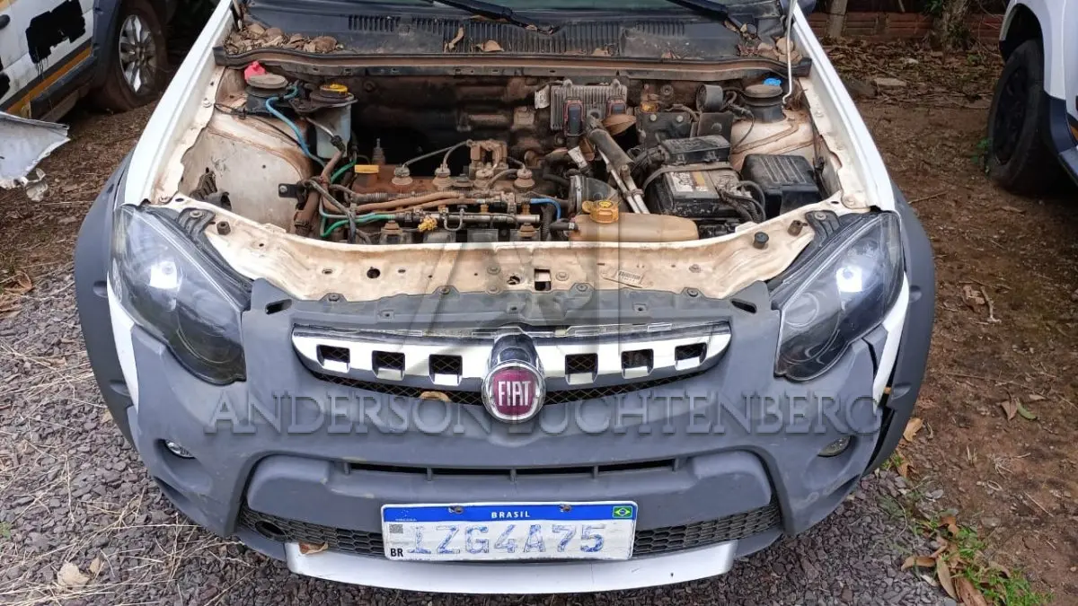 LOTE 015 - FIAT/WEEKEND ADVENTURE