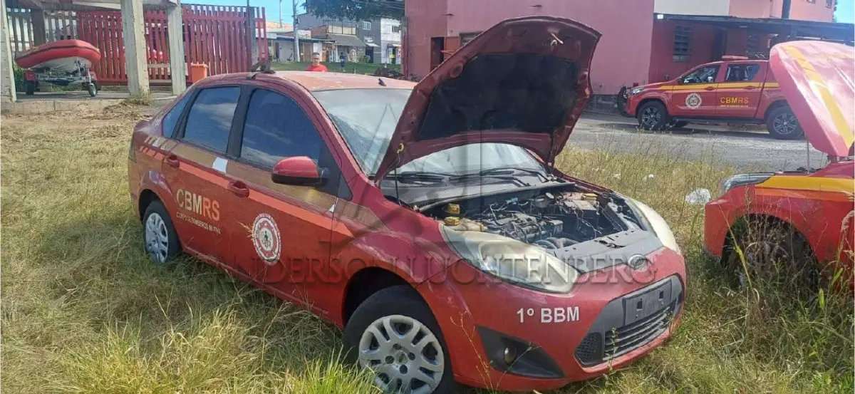 LOTE 002 - FORD/FIESTA SEDAN 1.6 FLEX