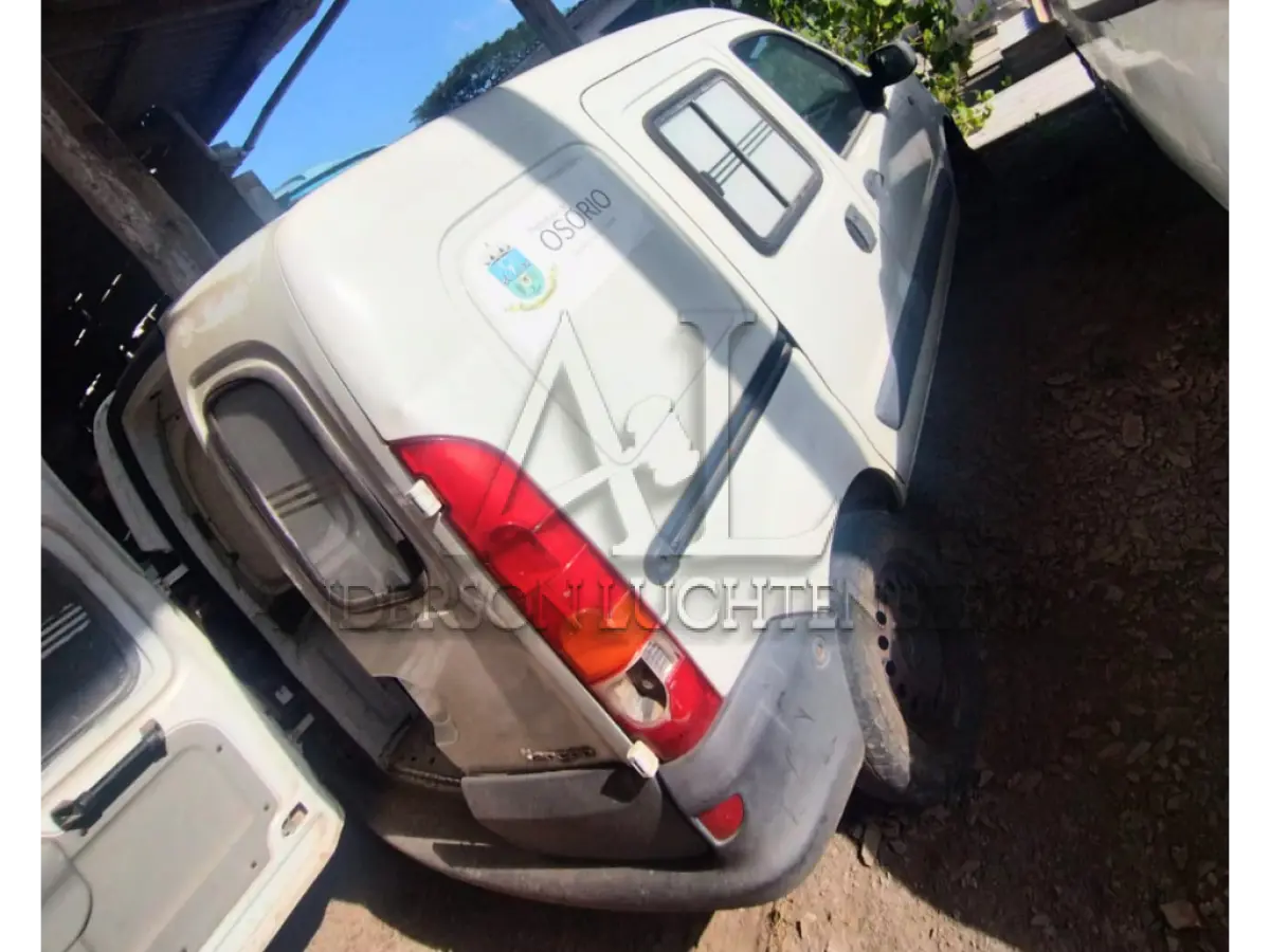 LOTE 002 - RENAULT KANGOO ALL AMB 2011/2012