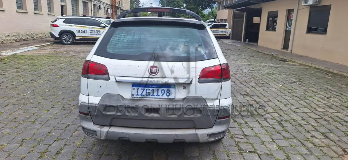 LOTE 016 - FIAT/WEEKEND ADVENTURE