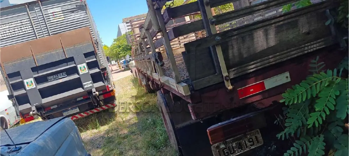 LOTE 014 - M.BENZ/ CAMINHÃO L 1618