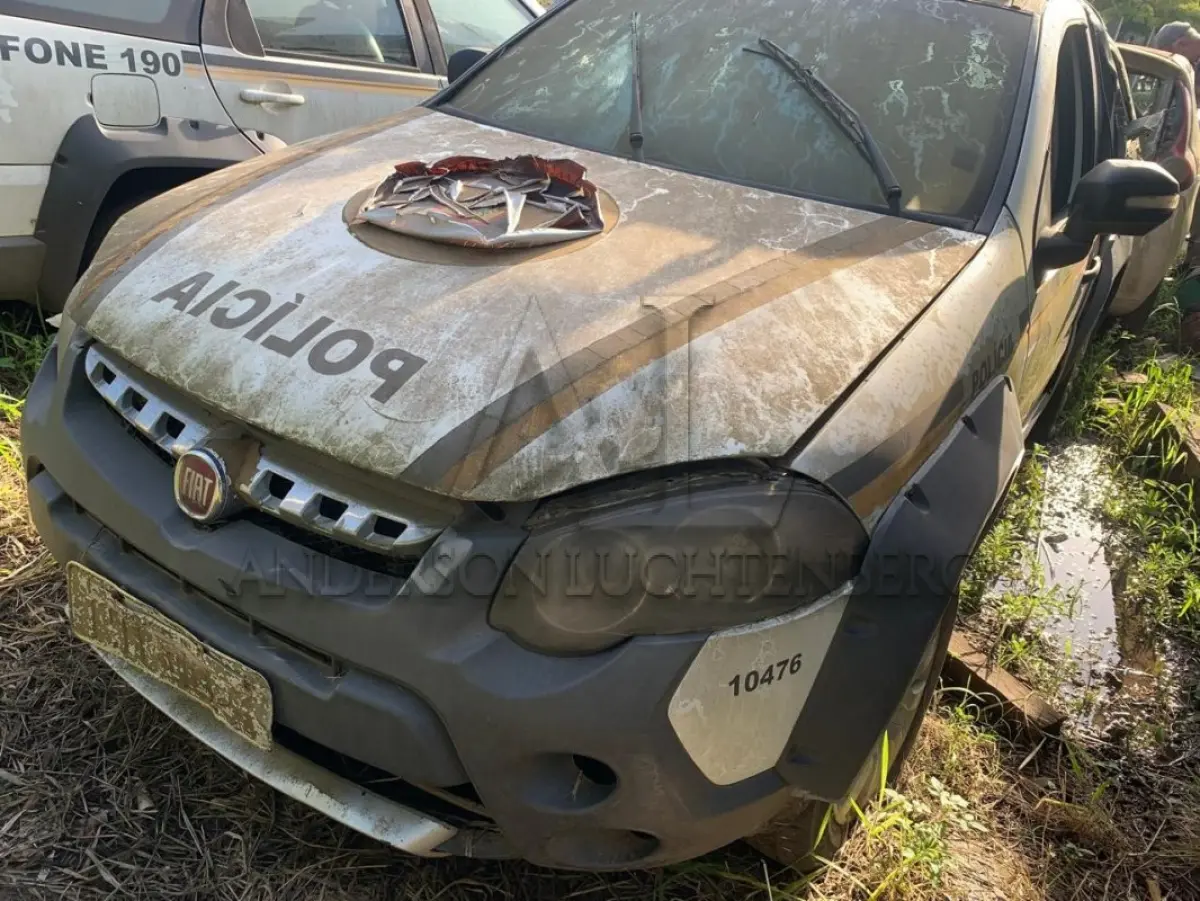 LOTE 001 - FIAT/WEEKEND ADVENTURE