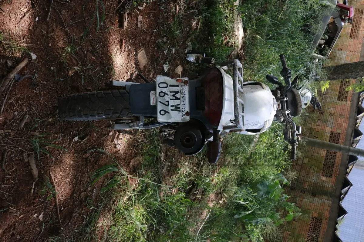 LOTE 009 - HONDA/NX-4 FALCON