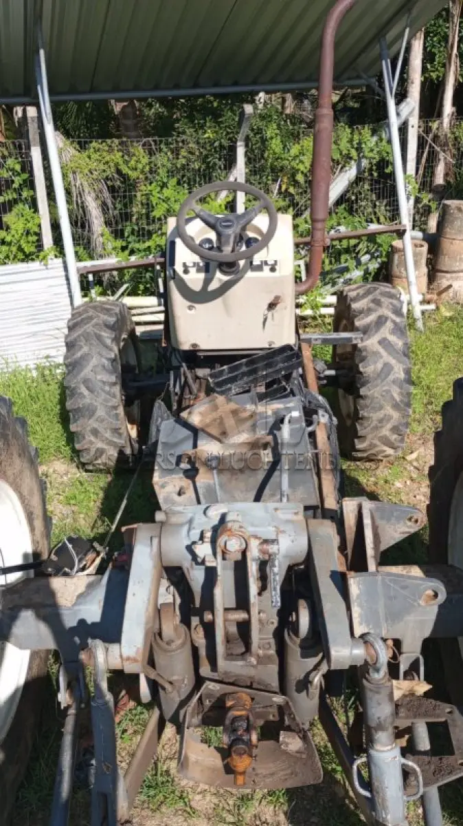 LOTE 002 - TRATOR VALTRA 4X4 A750L 2013/2013