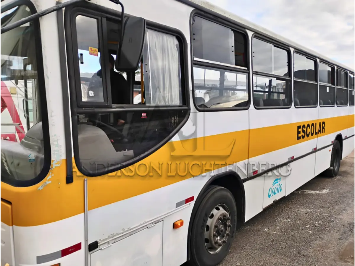 LOTE 016 - VOLKSWAGEN MAXIBUS URB16210