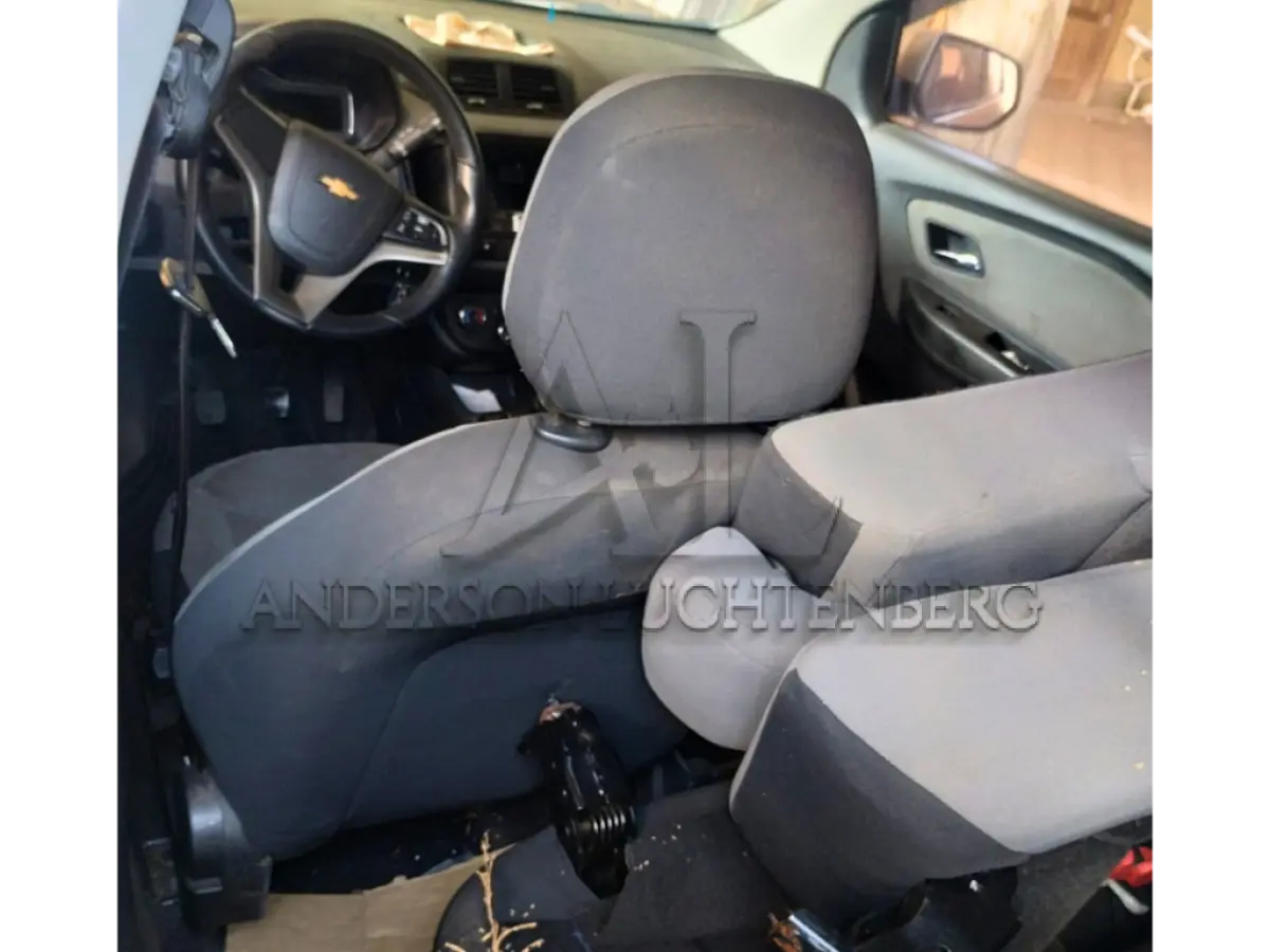 LOTE 001 - CHEVROLET SPIN 1.8L MT LTZ 2015/2016