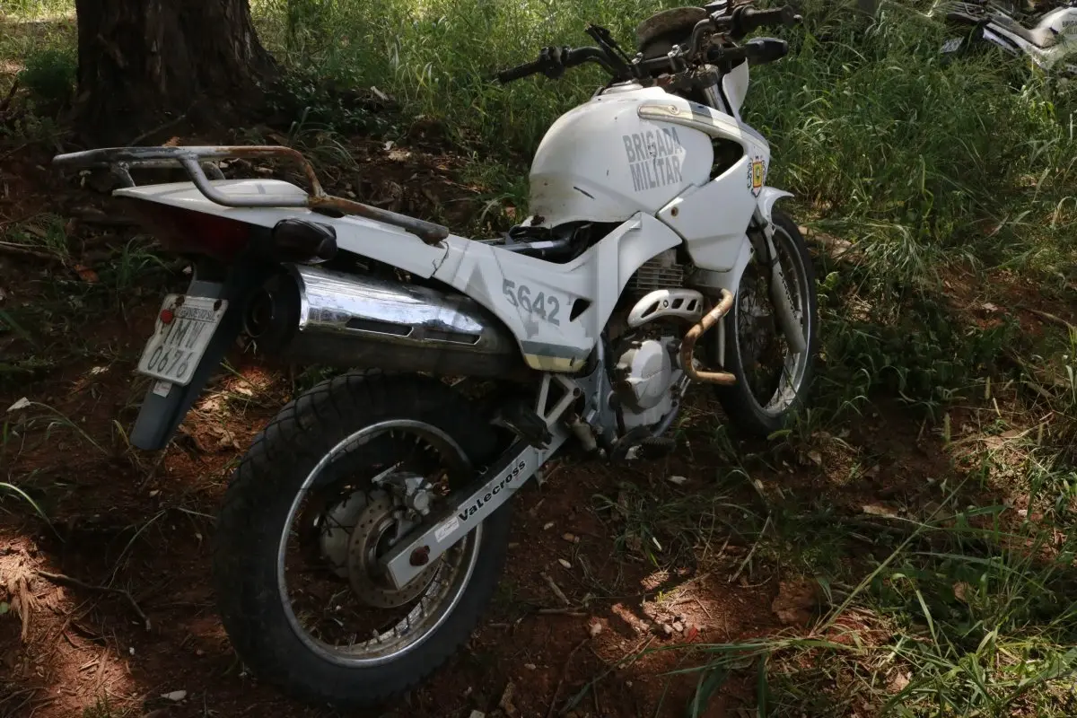 LOTE 009 - HONDA/NX-4 FALCON