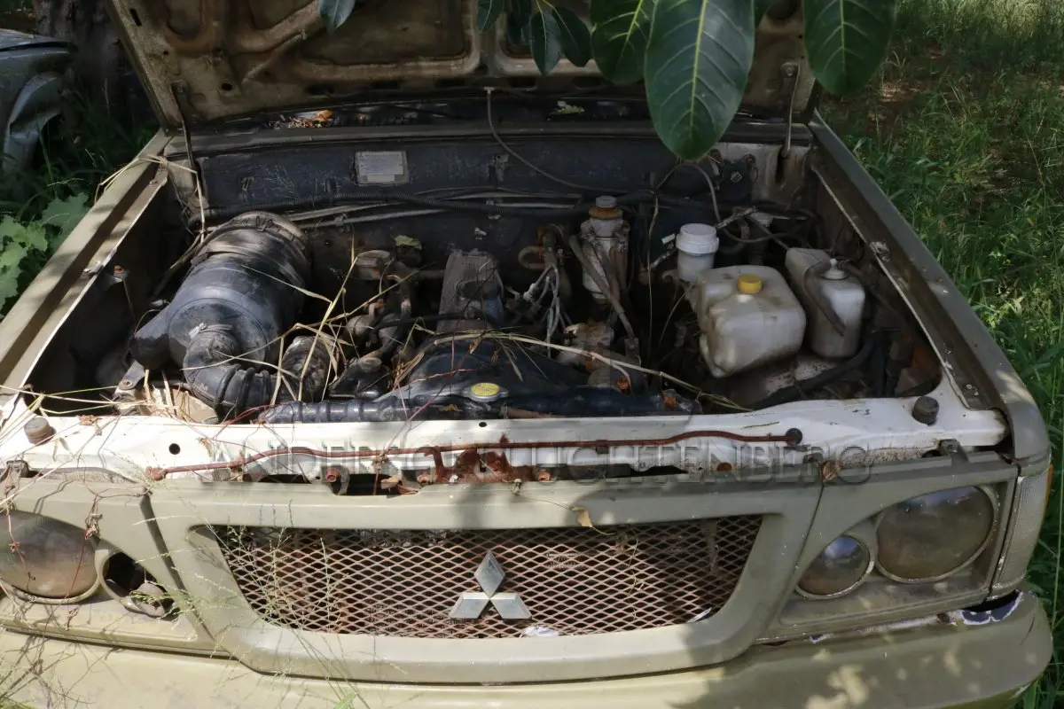 LOTE 010 - MMC/L200 4X4 GL