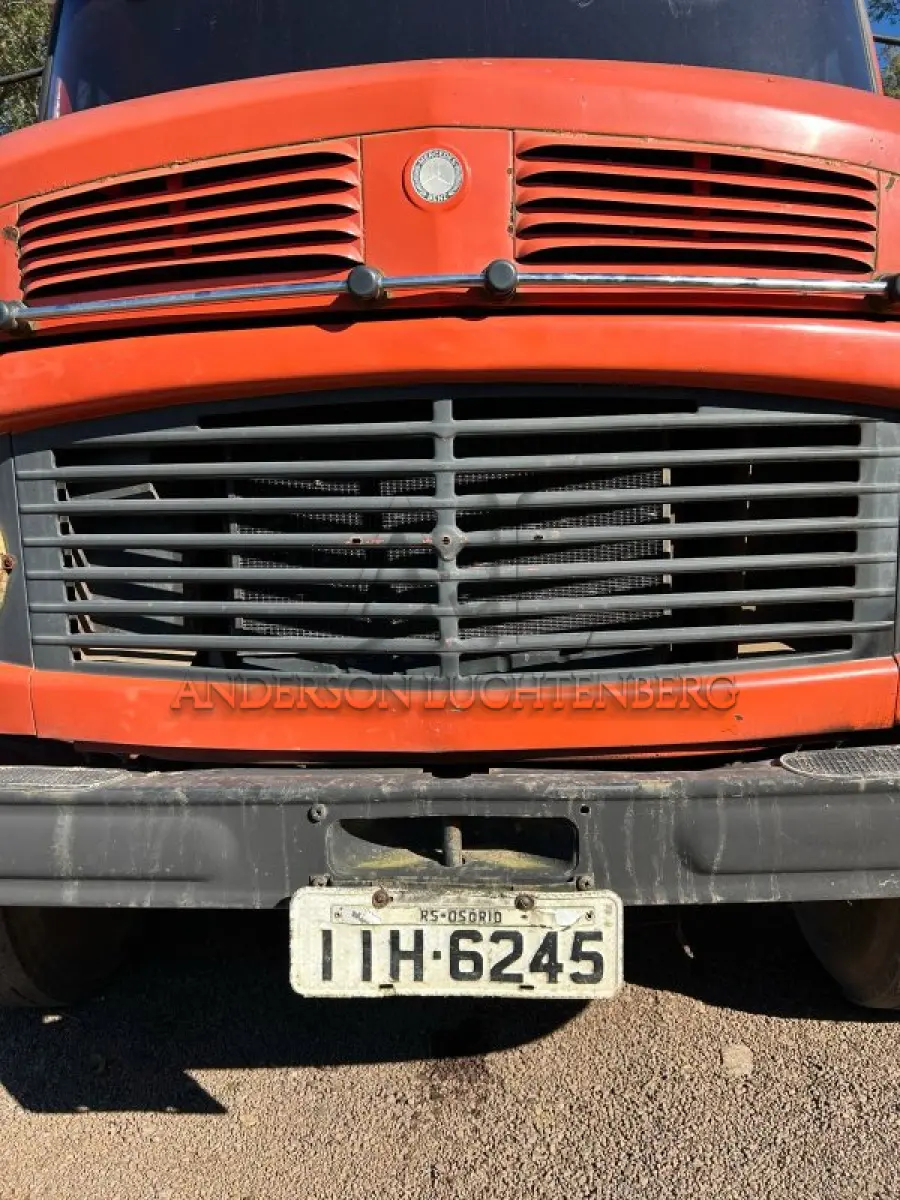 LOTE 008 - CAMINHÃO MERCEDES BENS L 1313 1974