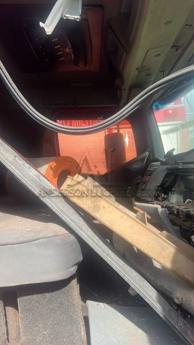 LOTE 005 - M.BENZ/CAMINHÃO ATEGO 2425