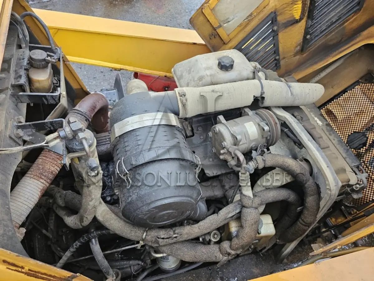 LOTE 007 - RETROESCAVADEIRA RANDON ADVANCED RD 406 4X4. 2014
