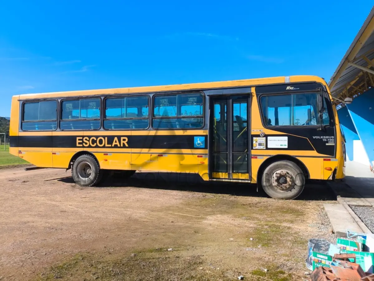 LOTE 003 - ÔNIBUS VOLKSWAGEN 15-190 EOD E.S ORE  2P