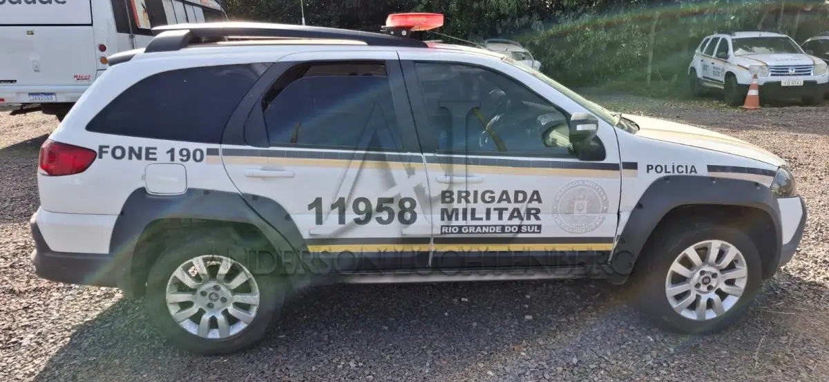 LOTE 015 - FIAT/WEEKEND ADVENTURE