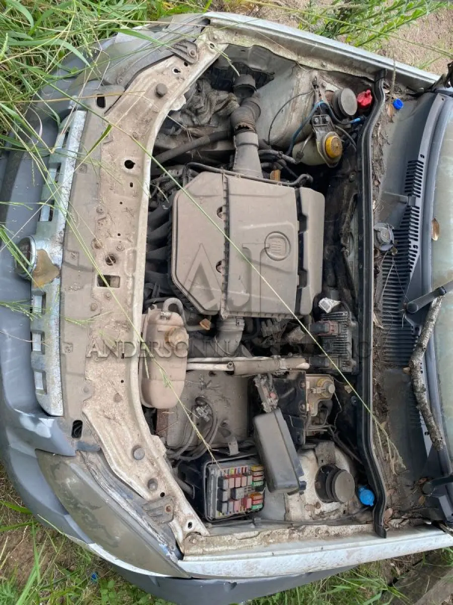 LOTE 001 - FIAT/WEEKEND ADVENTURE