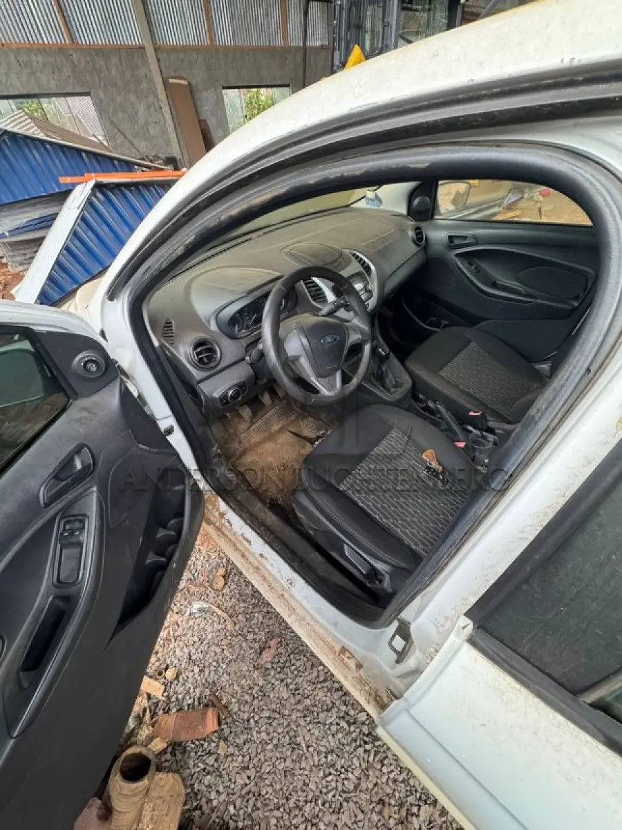LOTE 005 - FORD KA SE 1.5 SEDAN C 2019