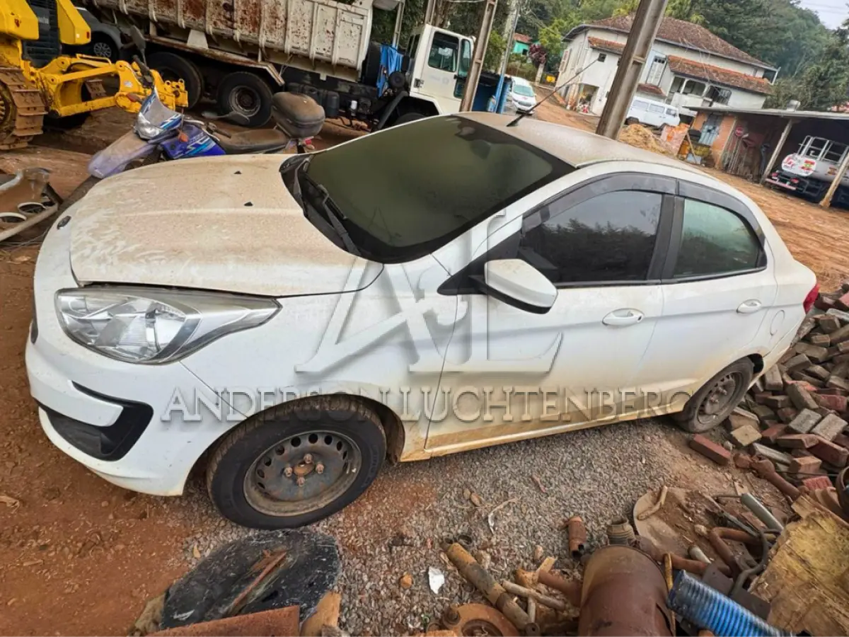 LOTE 005 - FORD KA SE 1.5 SEDAN C 2019
