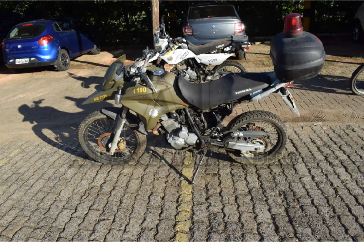 LOTE 005 - HONDA/XRE 300