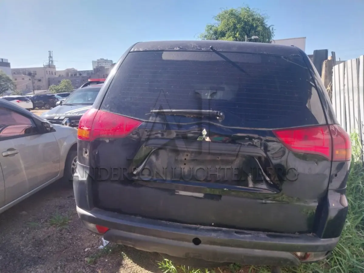 LOTE 049 - MMC/PAJERO DAKAR D