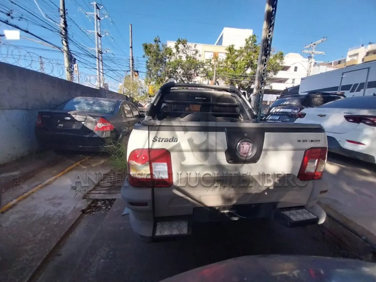 LOTE 038 - FIAT/STRADA ADVENTURE CD