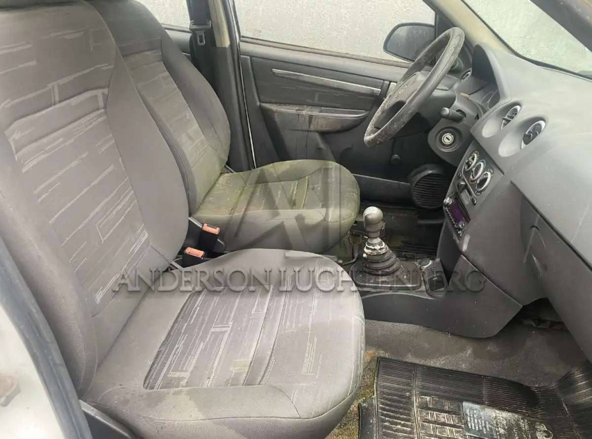 LOTE 035 - GM/PRISMA MAXX