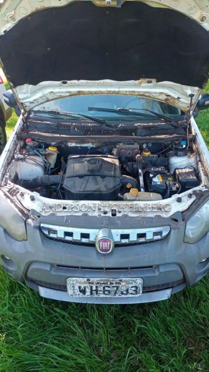 LOTE 080 - FIAT/WEEKEND ADVENTURE
