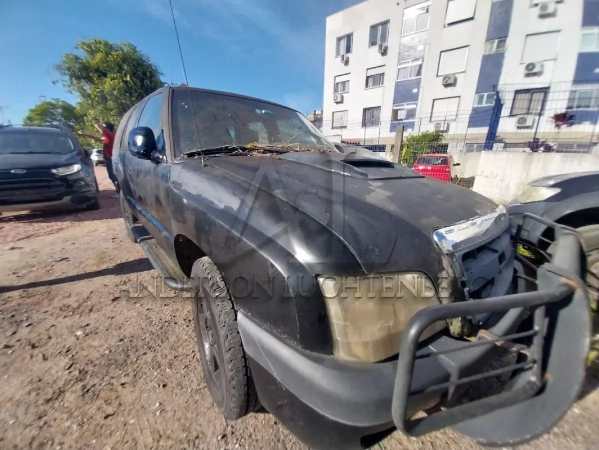 LOTE 044 - GM/BLAZER ADVANTAGE