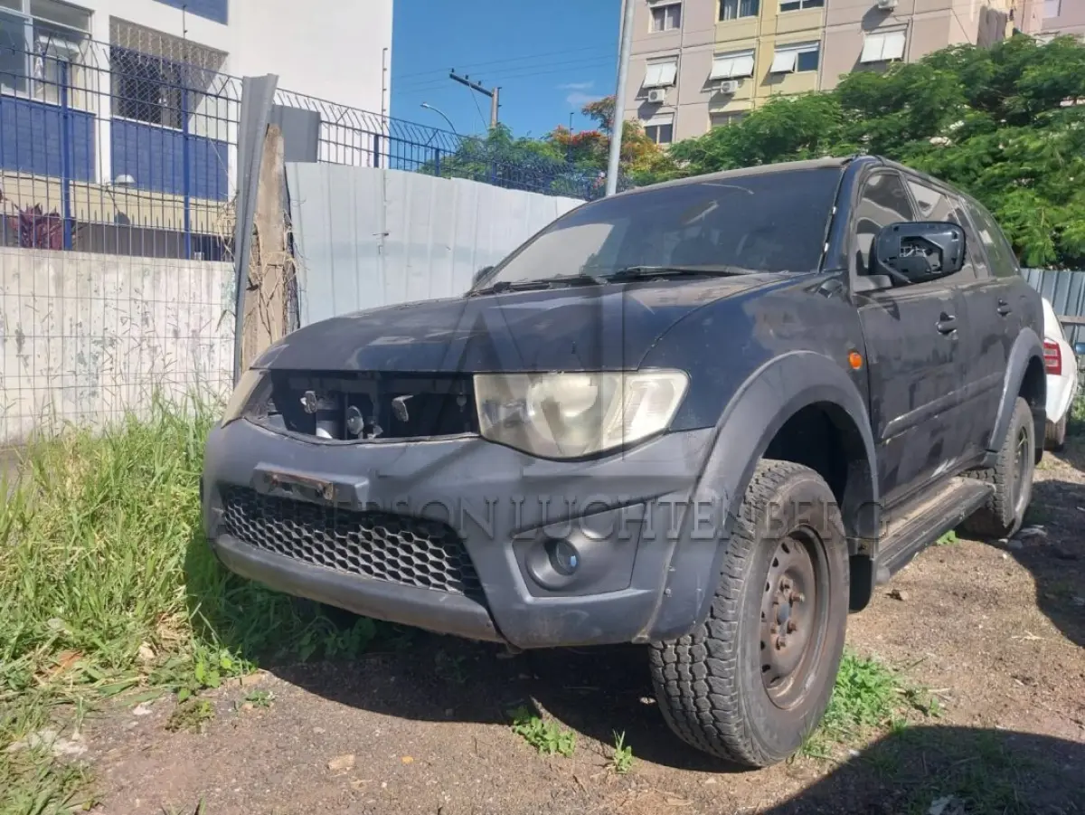 LOTE 049 - MMC/PAJERO DAKAR D