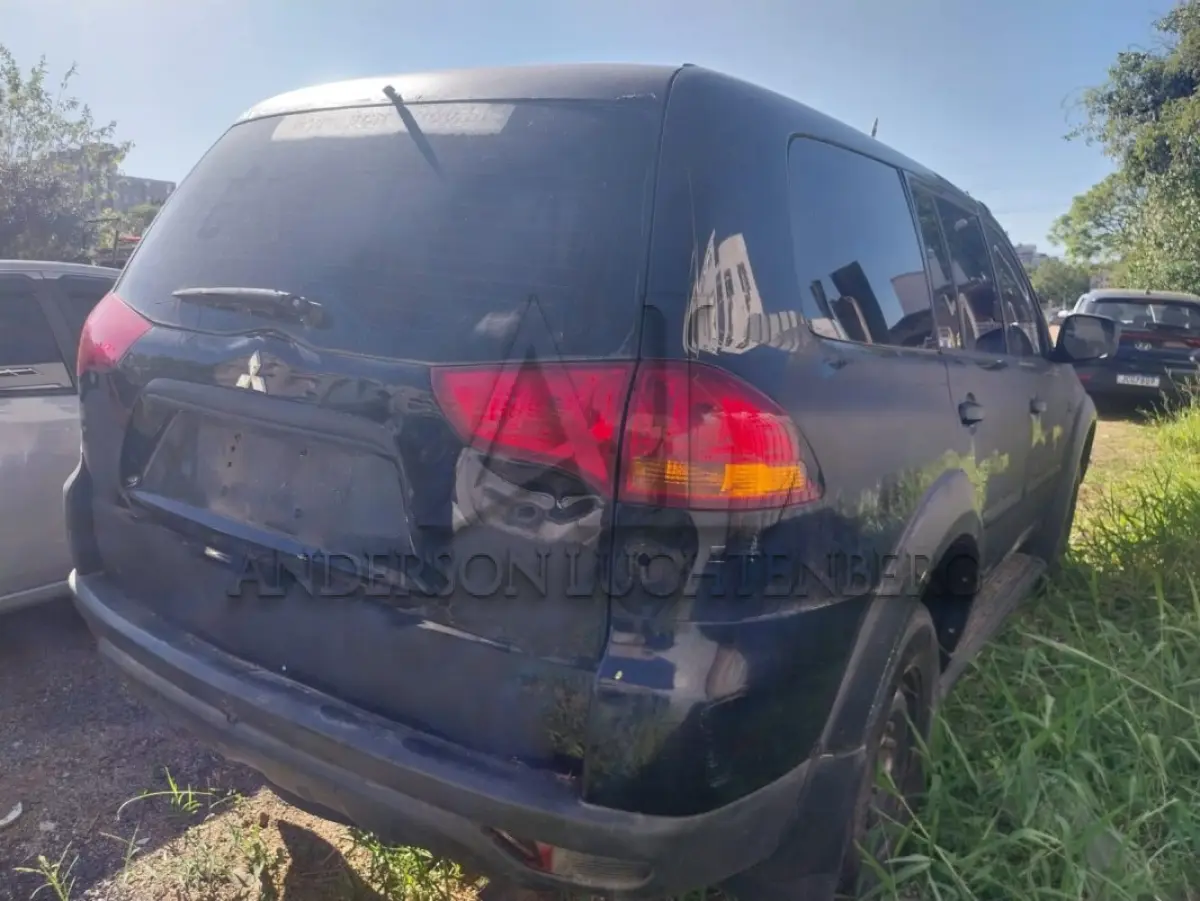 LOTE 049 - MMC/PAJERO DAKAR D