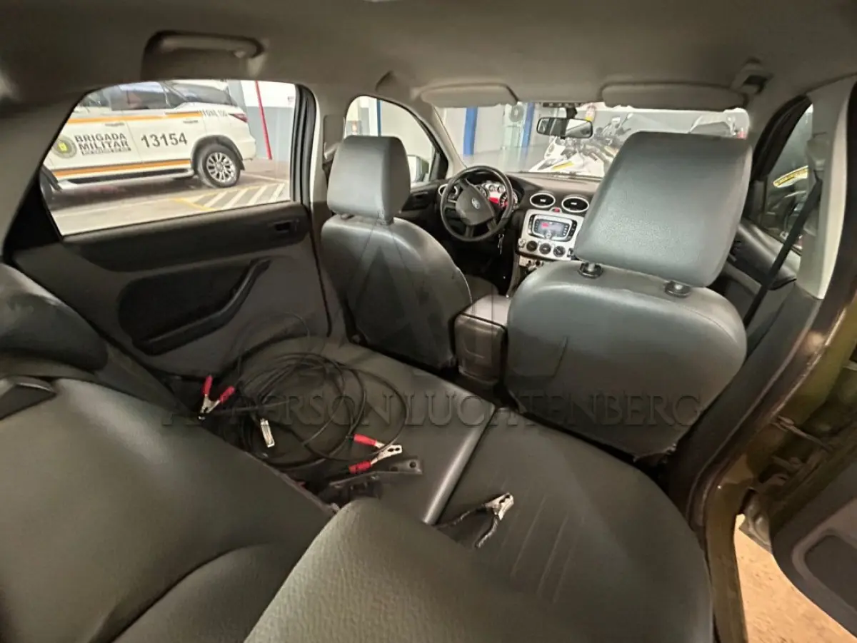 LOTE 075 - I/FORD FOCUS 2.0L FC