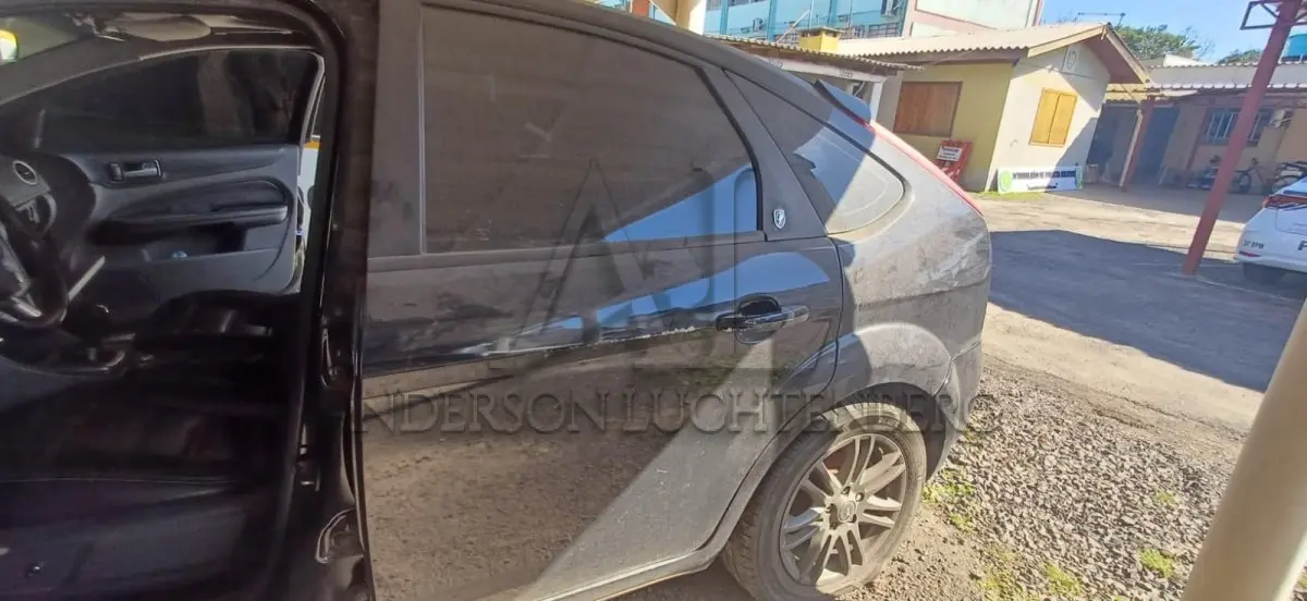 LOTE 020 - I/FORD FOCUS GHIA 2.0 LHA
