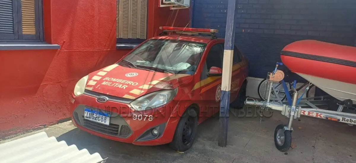 LOTE 060