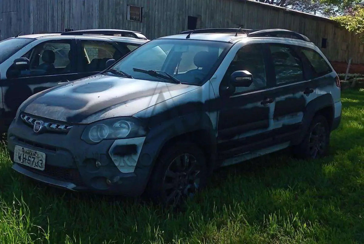 LOTE 080 - FIAT/WEEKEND ADVENTURE