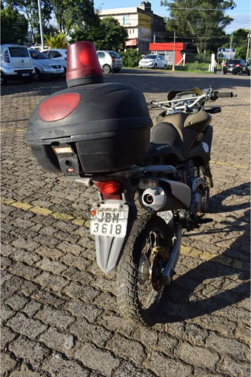 LOTE 005 - HONDA/XRE 300