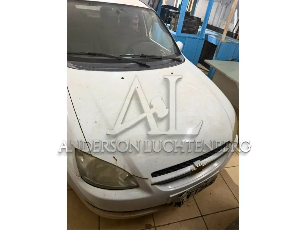 LOTE 006 - Veículo GM/Chevrolet Classic LS, 2013/2014