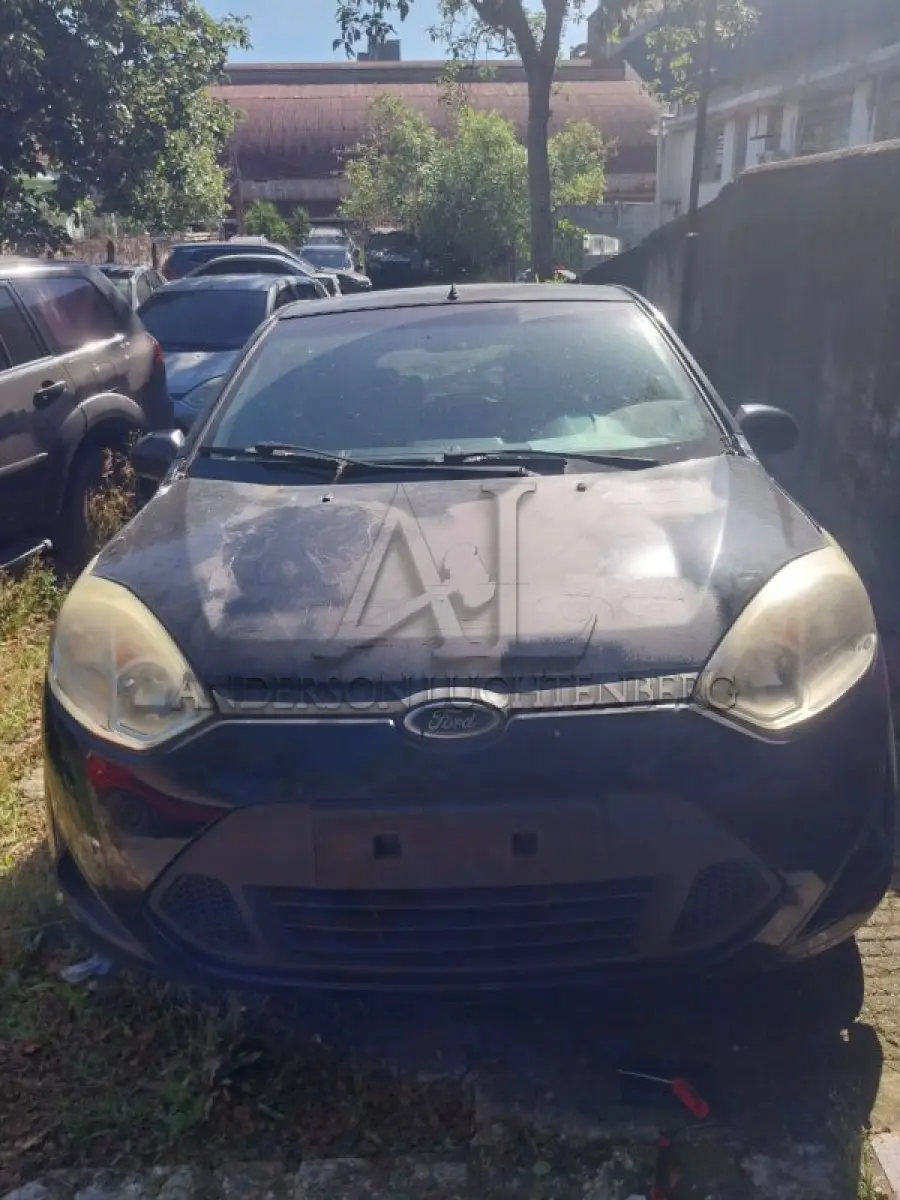 LOTE 048