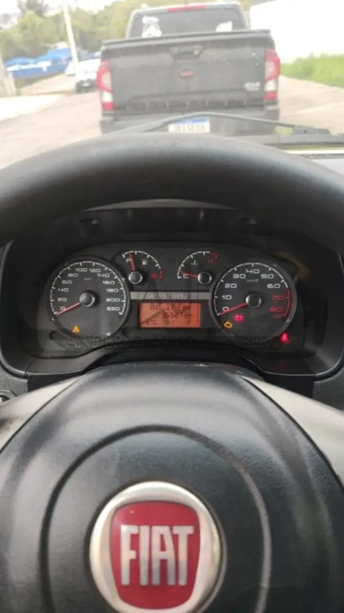 LOTE 077 - FIAT/WEEKEND ADVENTURE
