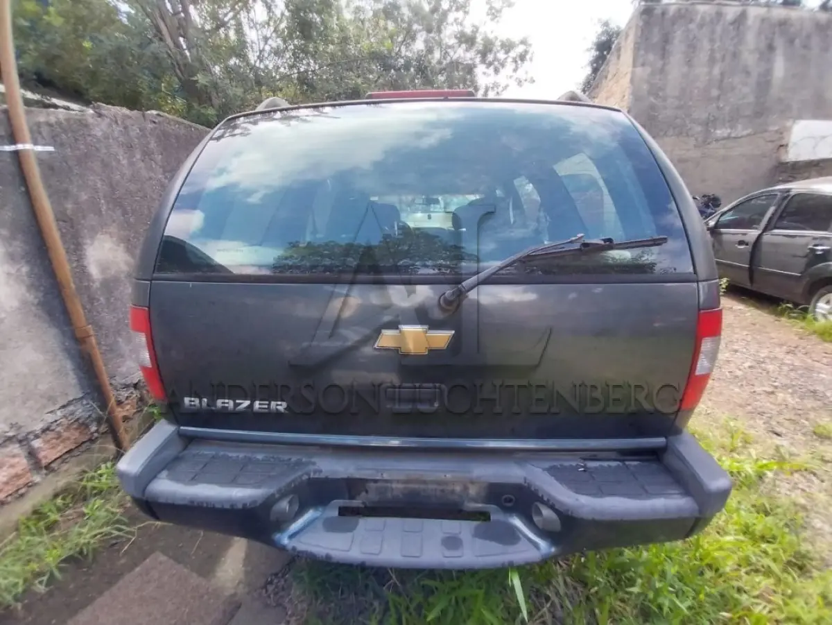 LOTE 056 - GM/BLAZER ADVANTAGE
