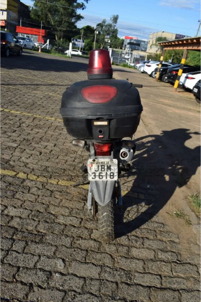 LOTE 005 - HONDA/XRE 300