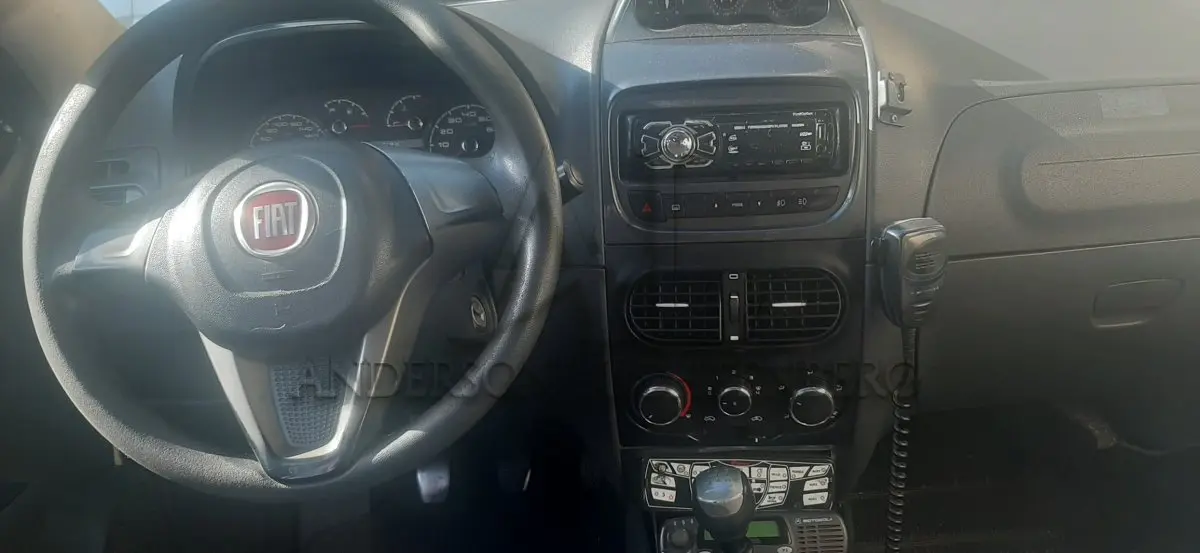 LOTE 077 - FIAT/WEEKEND ADVENTURE