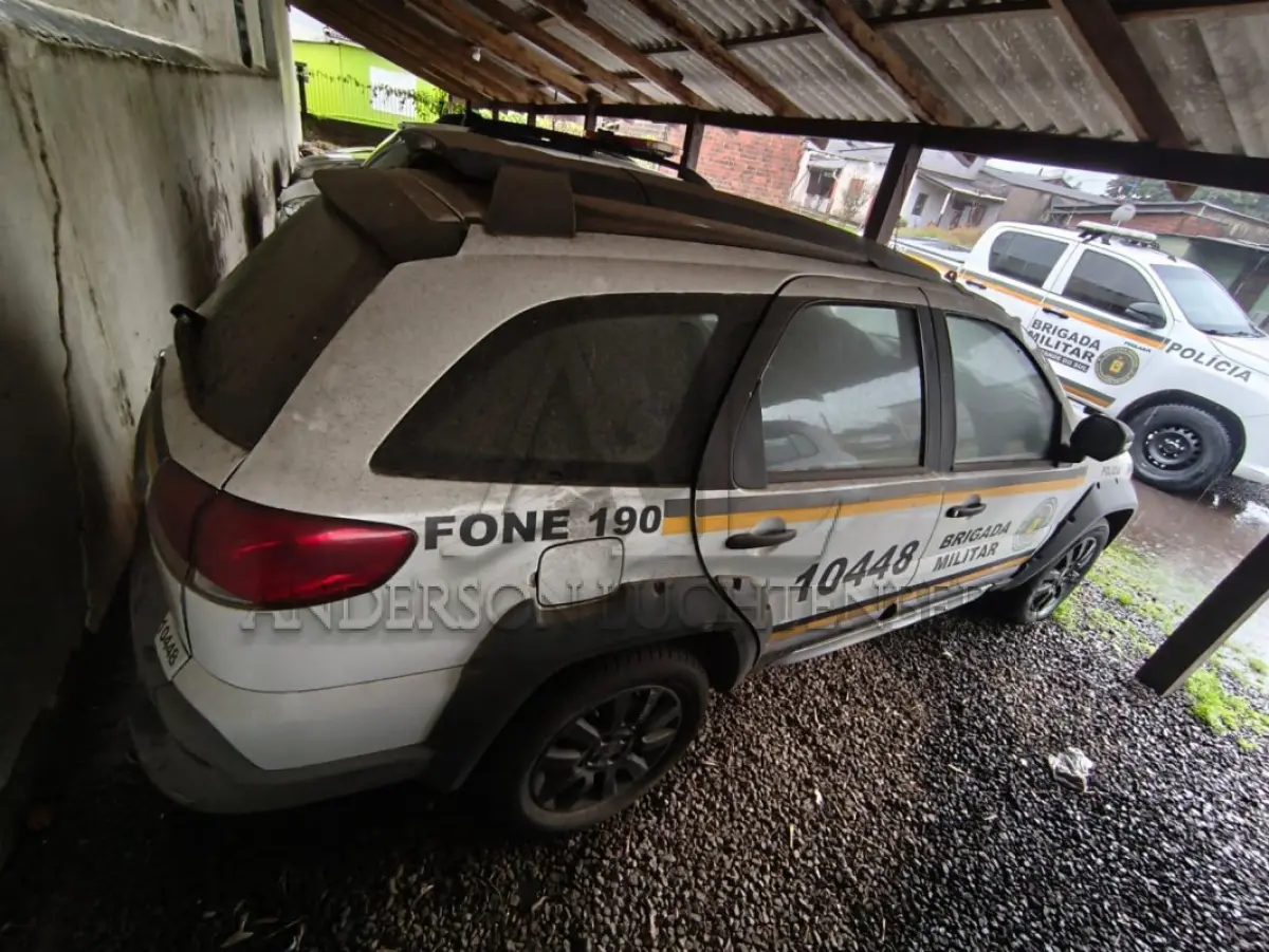 LOTE 082 - FIAT/WEEKEND ADVENTURE