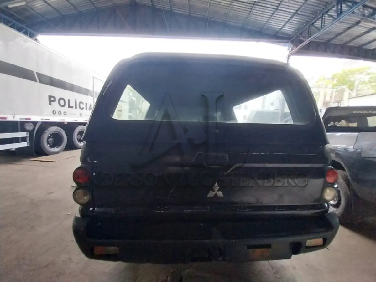 LOTE 043 - MMC/L200 RONTAN PATRULHA