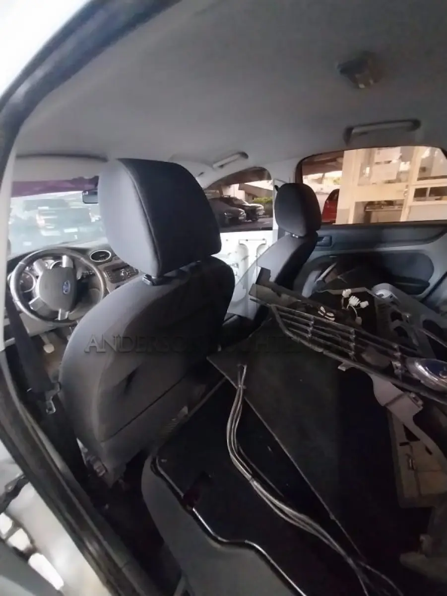 LOTE 047 - I/FORD FOCUS 2L FC FLEX